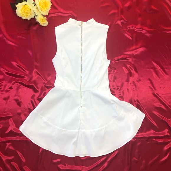 White House Black Market (WHBM) Mock Neck Sleeveless Fit & Flare Tunic Top White - Picture 9 of 10